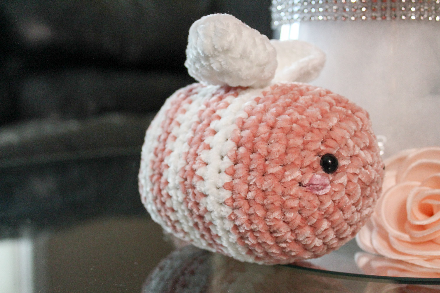 Crochet Velvet Bumble Bee - Image 4